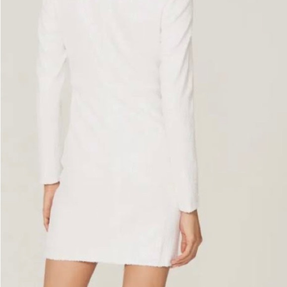 Long Sleeve Sequin Minidress
ONE33 SOCIAL - Picture 6 of 16